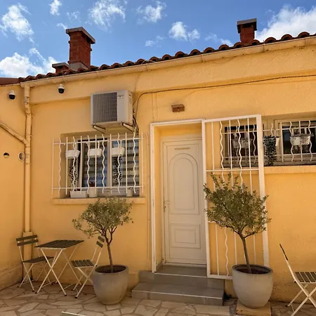 Maison d'hôtes Simple Avec Terrasse Privée - Proche Tram Et Centre - Cuisine Et Salle De Bain En Partage