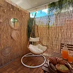 Simple Avec Terrasse Privee - Proche Tram Et Centre - Cuisine Et Salle De Bain En Partage Монпелье