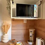 Гостевой дом Simple Avec Terrasse Privee - Proche Tram Et Centre - Cuisine Et Salle De Bain En Partage 3*