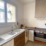 Simple Avec Terrasse Privee - Proche Tram Et Centre - Cuisine Et Salle De Bain En Partage