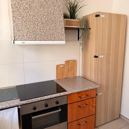 Pensjonat Simple Avec Terrasse Privee - Proche Tram Et Centre - Cuisine Et Salle De Bain En Partage