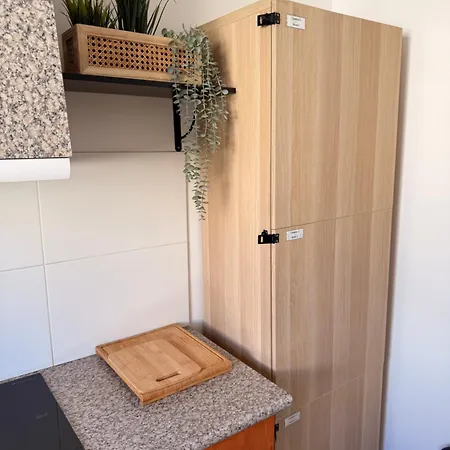 بيت ضيافة Simple Avec Terrasse Privee - Proche Tram Et Centre - Cuisine Et Salle De Bain En Partage