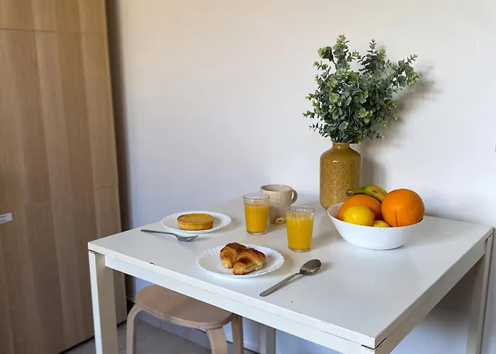 ゲストハウス Simple Avec Terrasse Privee - Proche Tram Et Centre - Cuisine Et Salle De Bain En Partage 3*