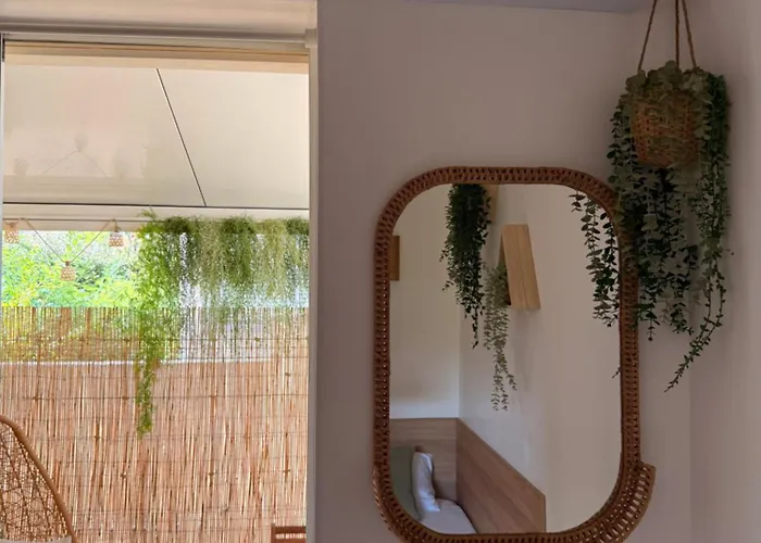 Simple Avec Terrasse Privee - Proche Tram Et Centre - Cuisine Et Salle De Bain En Partage 3* Montpellier