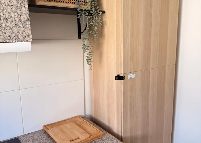 Casa de hóspedes Simple Avec Terrasse Privee - Proche Tram Et Centre - Cuisine Et Salle De Bain En Partage