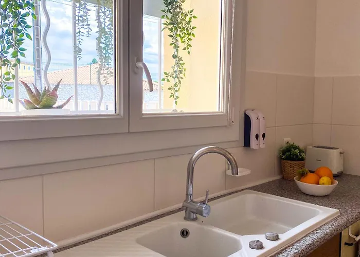 ゲストハウス Simple Avec Terrasse Privee - Proche Tram Et Centre - Cuisine Et Salle De Bain En Partage モンペリエ